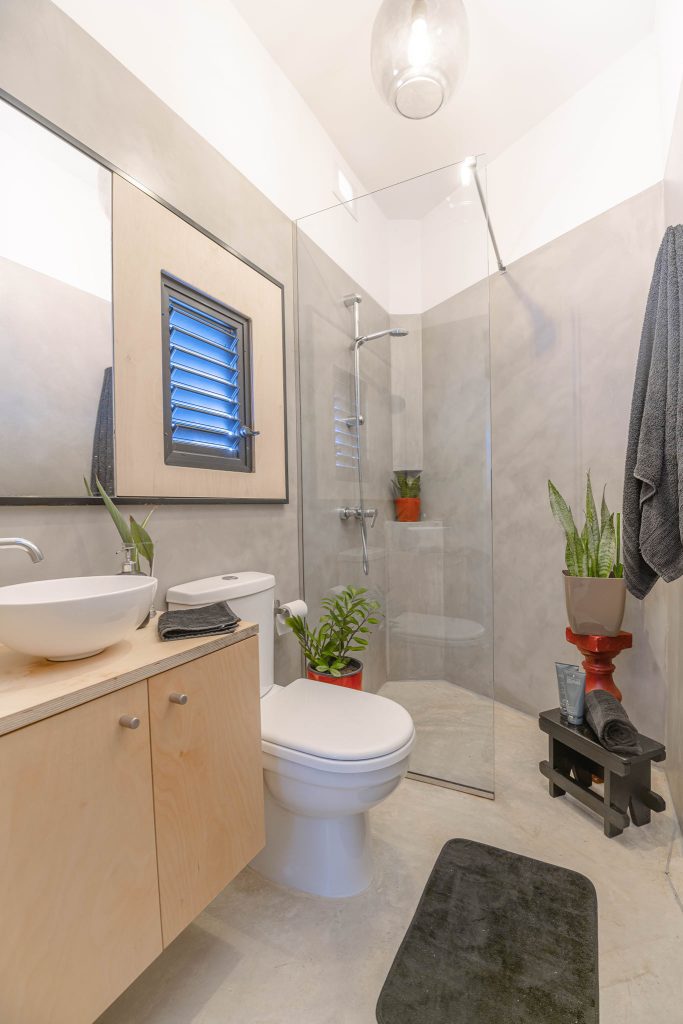 Charlie`s_Plastering_Construction_&_Turnkey