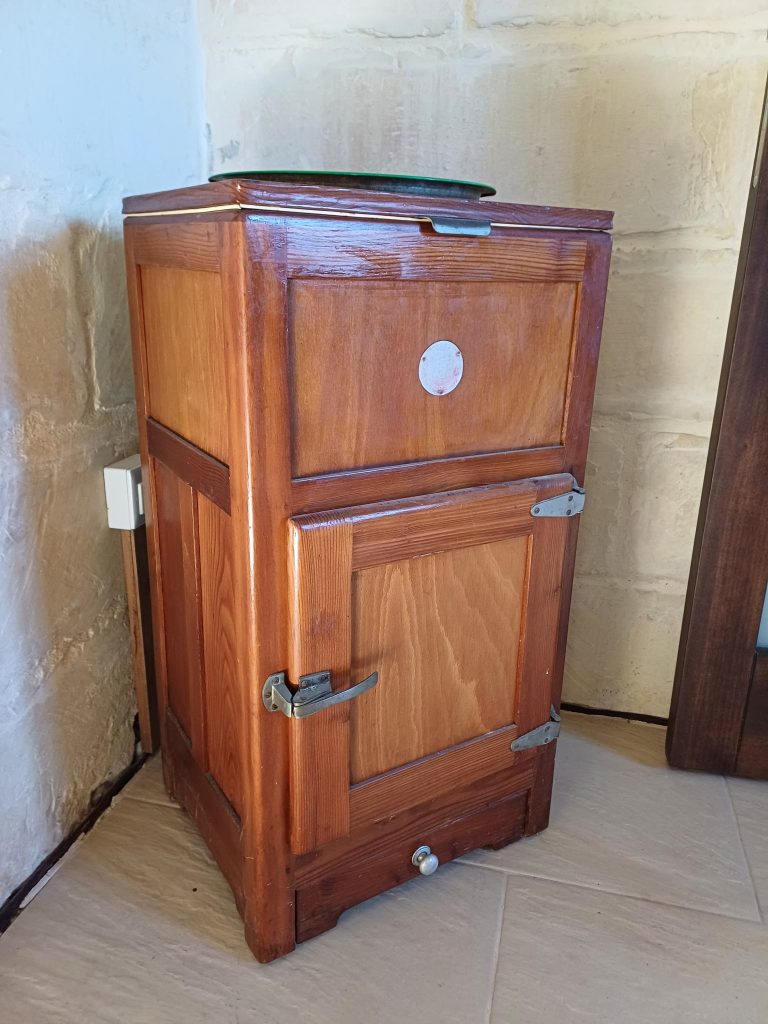 Domestic Fridge Freezer Repairs Malta