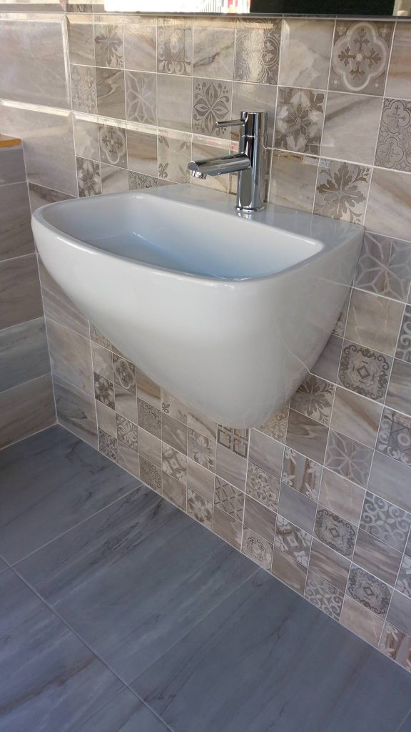 Falzonās_Bathrooms_&_Ceramics_(2)