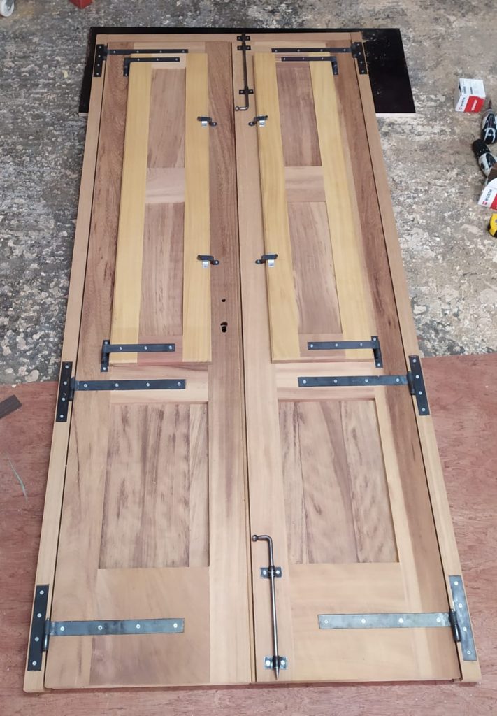 Metal_Hinges_Manufacturing