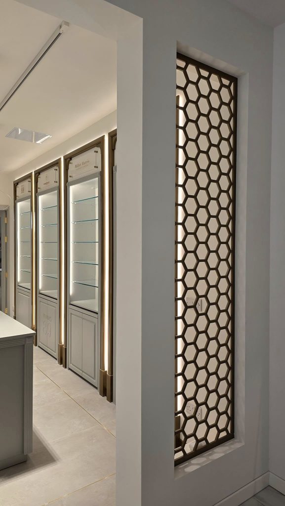 Mon_Lung_Woodworks_Ltd