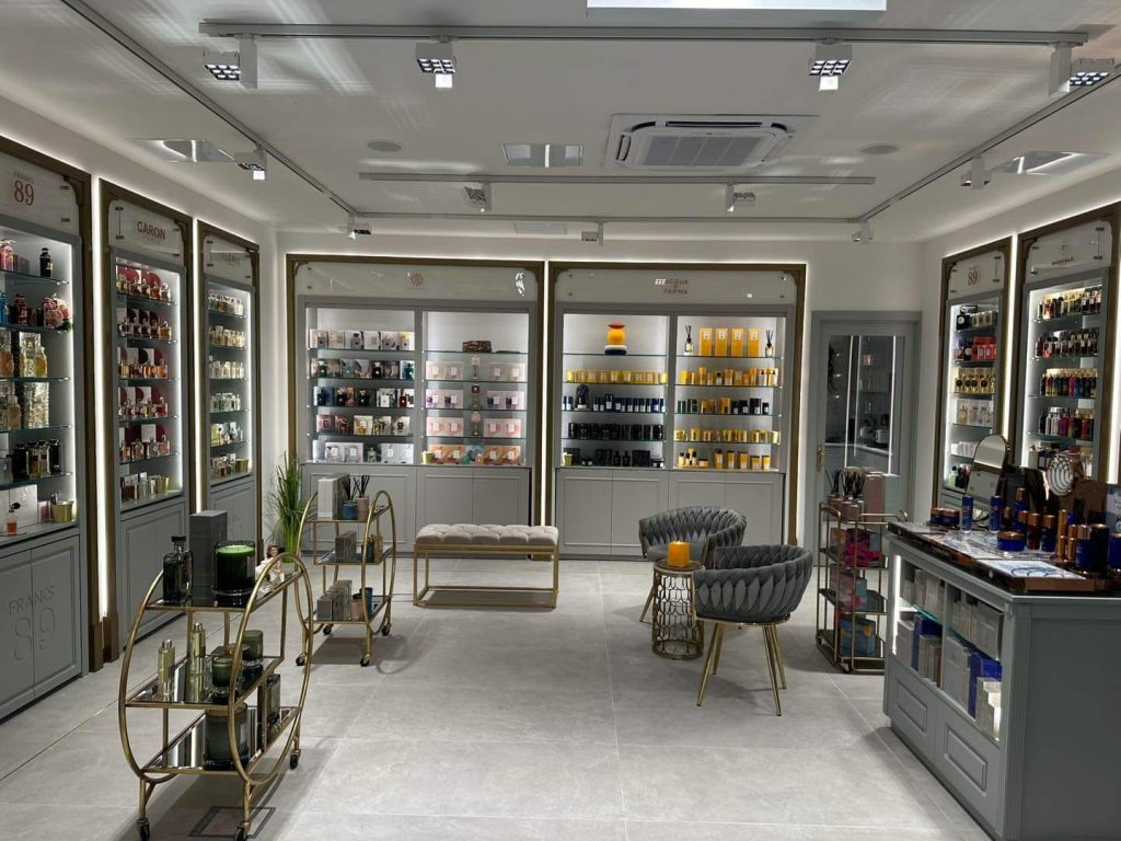 Mon_Lung_Woodworks_Ltd