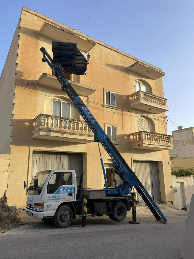 Ramon_Cherry_Picker_Hire