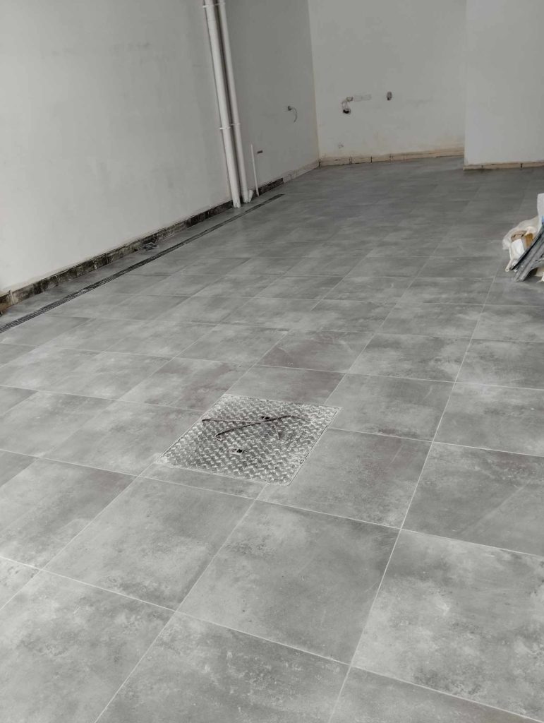 S&S_Tile_Laying
