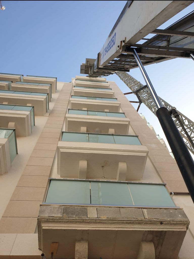 Speedy_Lifting_Services