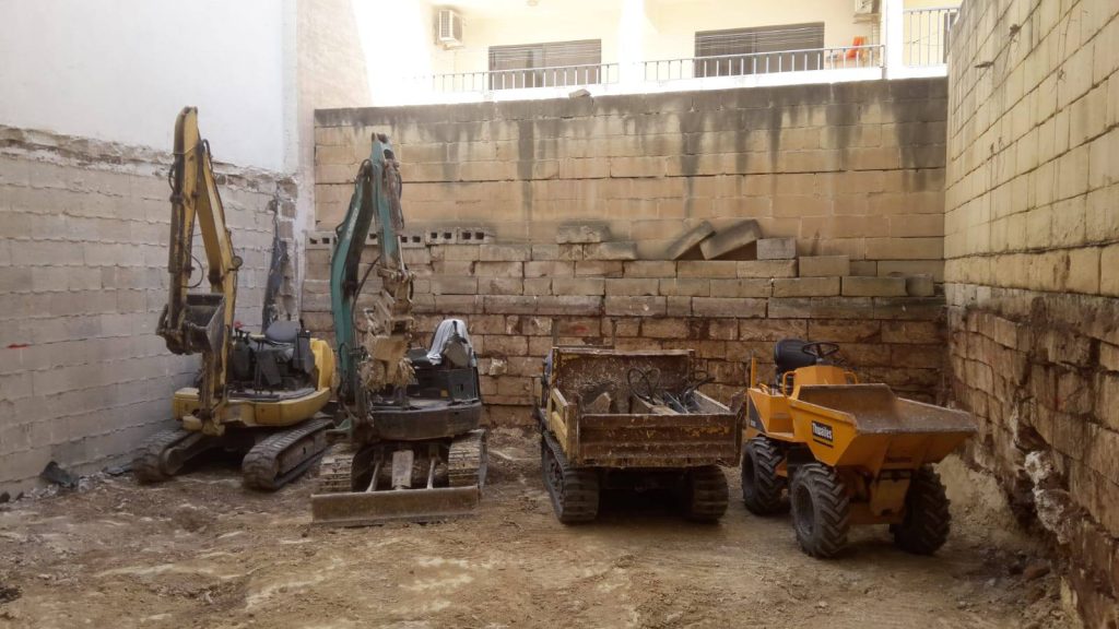 Tal_Vaxxel_Excavation_&_Demolition_Works