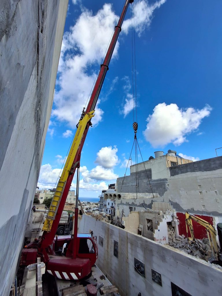 Alberto_Bartolo_Crane_Hire_&_Heavy_Lifting_Services (5)