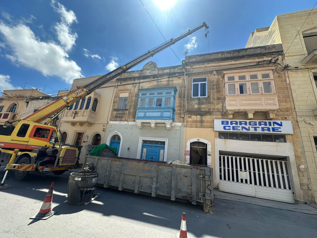 Constructions and Plastering