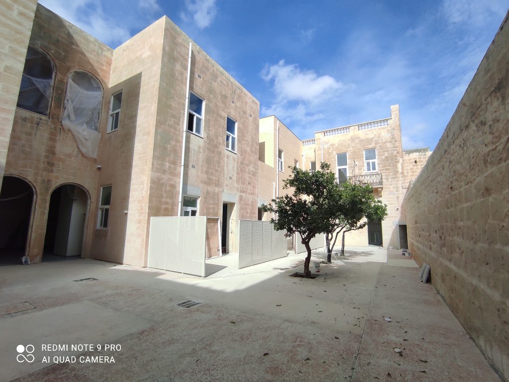 J C D Aluminium Works&Woodworks