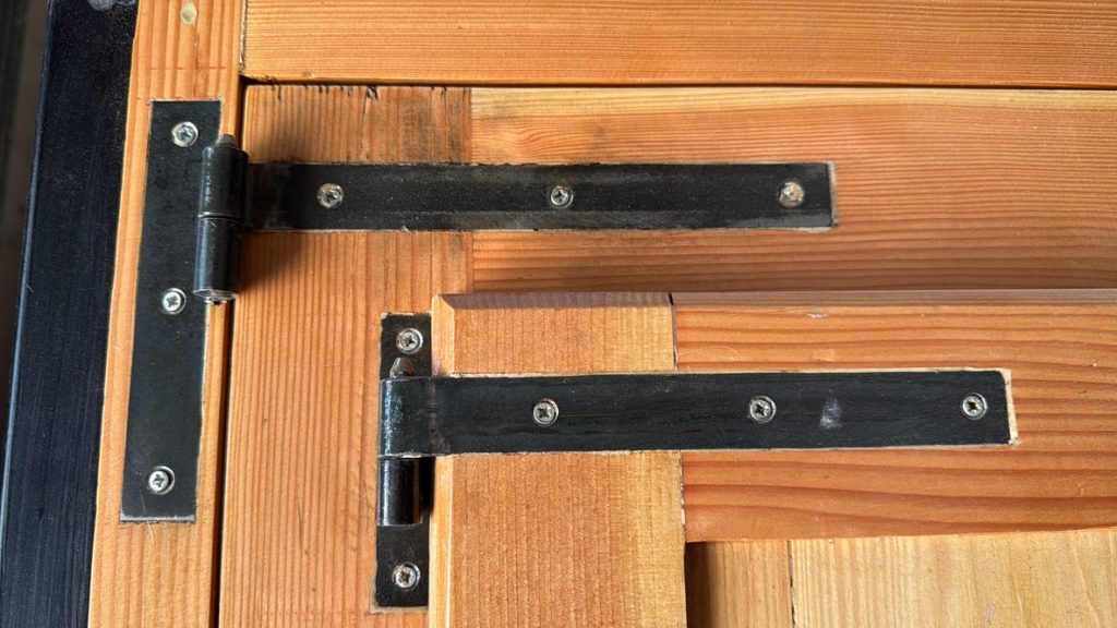 Metal_Hinges_Manufacturing