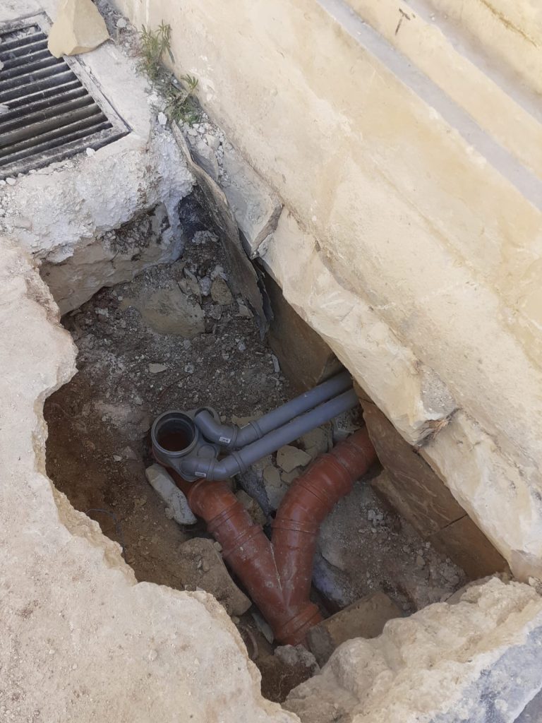 EM Drainage Technicians